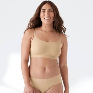 NWT True & Co. True Body Scoop Neck Adjustable Straps Bra in Desert Size XL